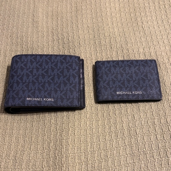Michael Kors Men's large and small wallet set - Picture 1 of 6